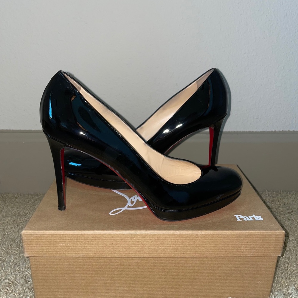 Christian Louboutin Black Pumps